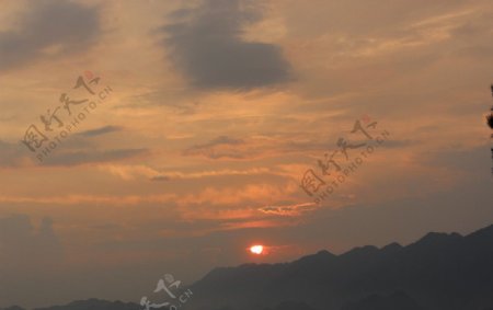 黄昏夕阳摄影图片