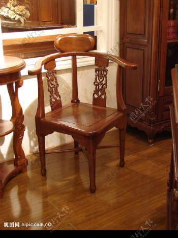 经典欧式家具木椅图片