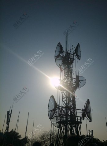 信号塔接收器雷达图片