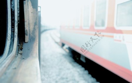铁轨列车图片