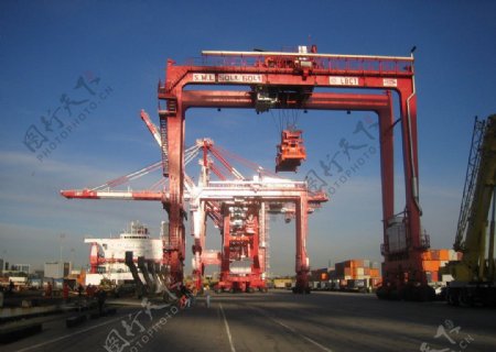 港口门吊设备图片