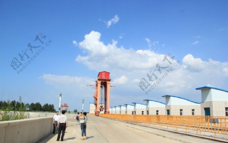 尼尔基水库大坝图片