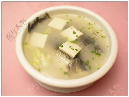 鲫鱼豆腐汤图片