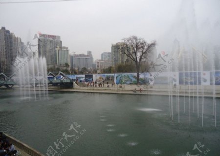 喷泉图片