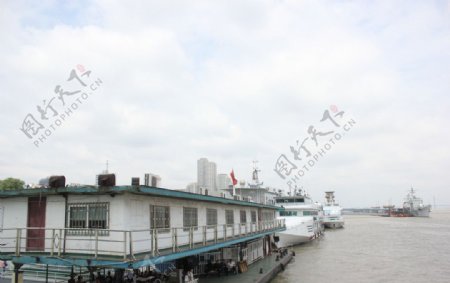 长江和轮船图片