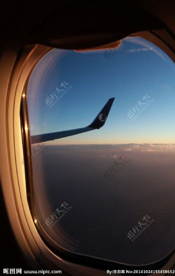 飞行途中的风景图片
