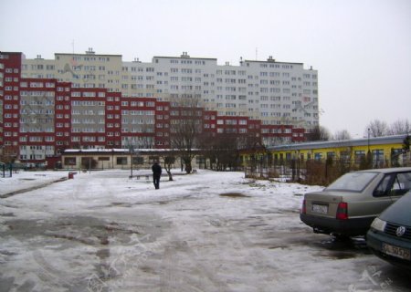 冬天的居民楼图片