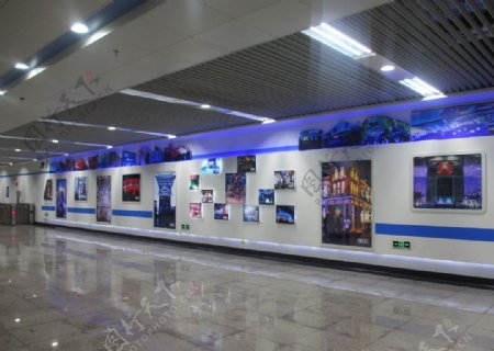 上海地铁站世博馆灯箱图片