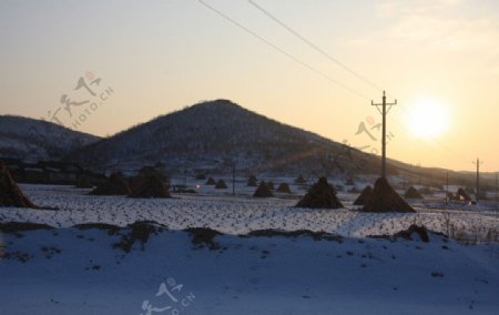 冬季农村黄昏图片