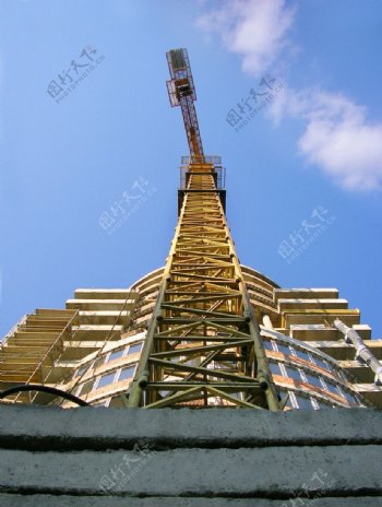 建筑和塔吊图片