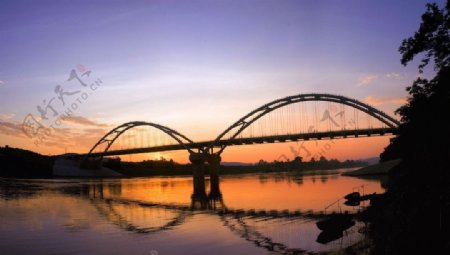 跨江大桥图片