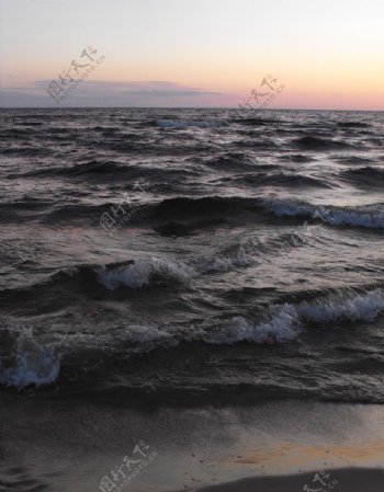 夕阳海景图片