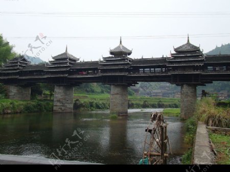 侗乡风雨桥图片