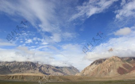 新疆喀什雪山图片