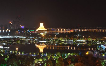 南宁民歌湖夜景图片