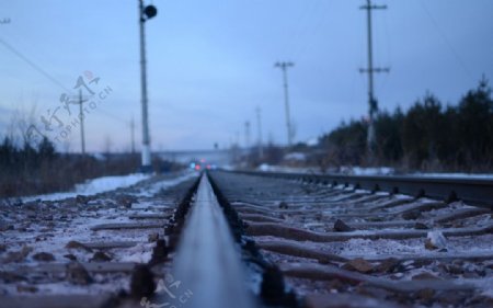 铁路上的雪图片