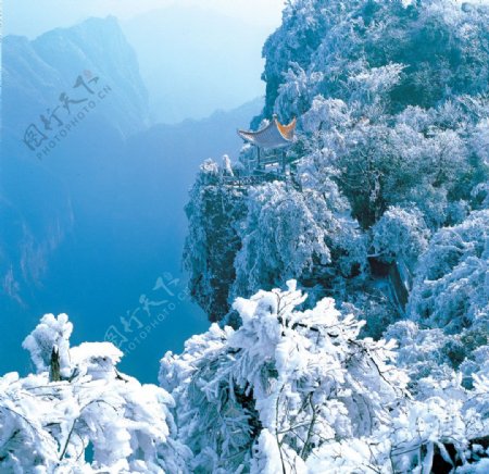 张家界天门山国家森林公园原始空中花园雪图片