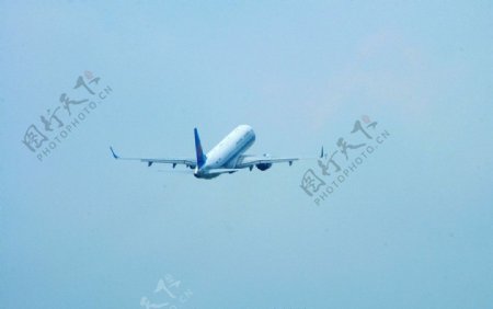 中国民航飞向蓝天图片