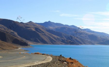 高原湖水图片