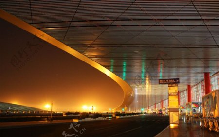 首都机场午夜T3图片