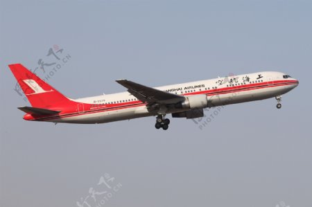上海航空波音767图片