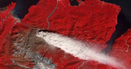 火山爆发卫星拍图片