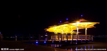 江苏苏州金鸡湖夜景图片