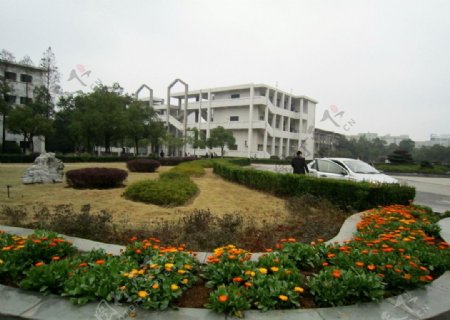 湘潭大学教学楼以及风景图片
