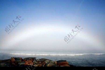 海邊的霧虹图片