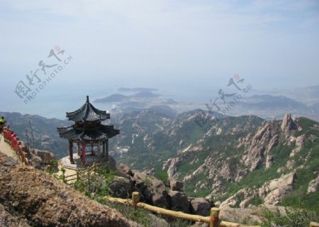 青岛崂山巨峰风景图片