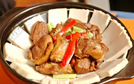 台湾豆腐焖番鸭图片