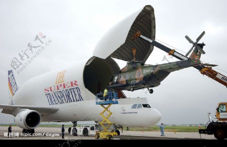 空中客车大白鲸运输机图片