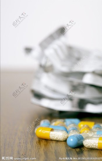 胶囊抗生素图片
