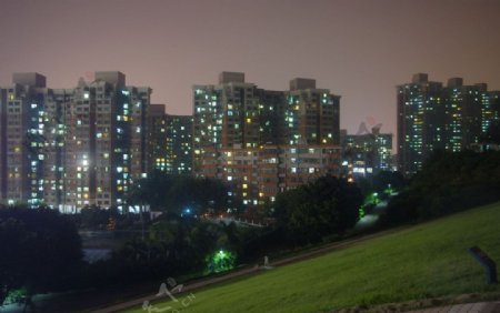 深圳梅林水库夜景图片