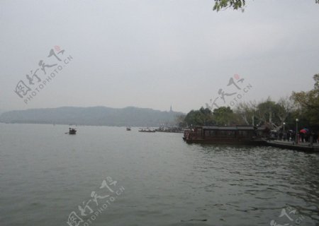 杭州西湖游船图片
