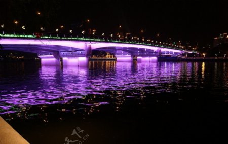 人民桥夜景图片