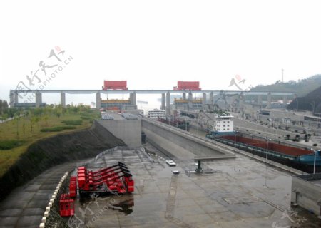 三峡大坝公路图片