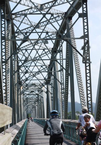 鐵橋图片