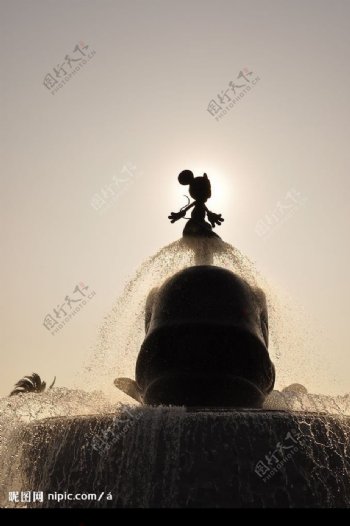 迪斯尼米奇喷泉图片