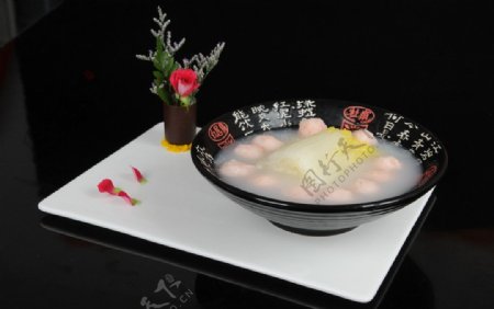 浓汤虾蓉煮白菜图片