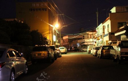 午夜的街道图片