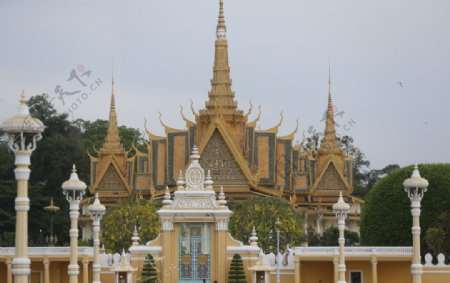 柬埔寨皇宫正面图片
