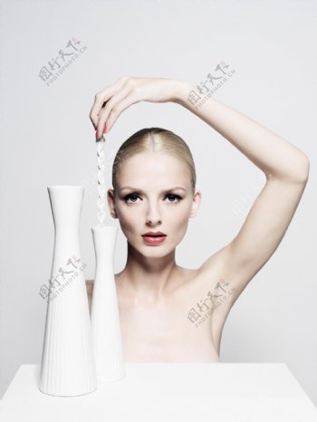 美女化妆品广告图片