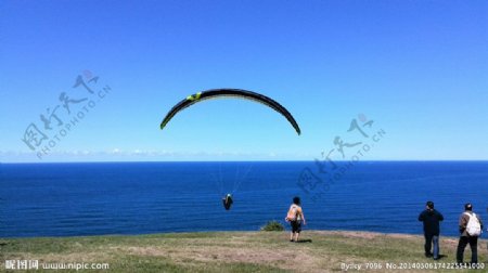 澳洲滑翔伞刺激图片