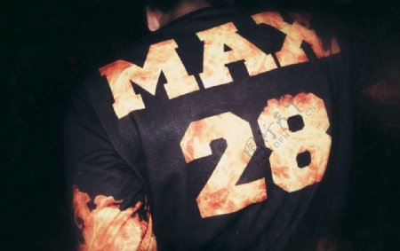 MAX原创火焰卫衣图片