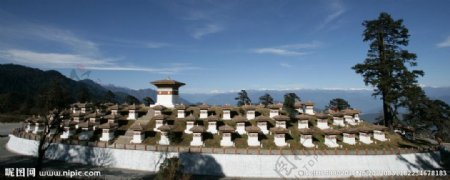 不丹108佛塔图片