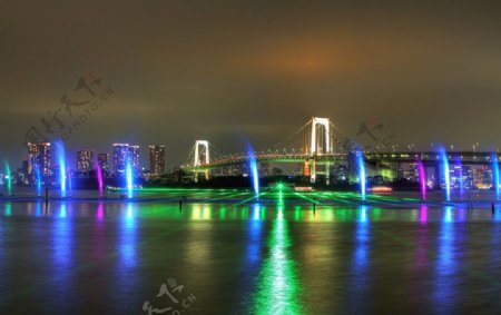 东京彩虹桥灯光图片