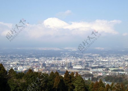日本富士山风光远观图片