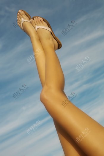 比基尼美女的美腿图片