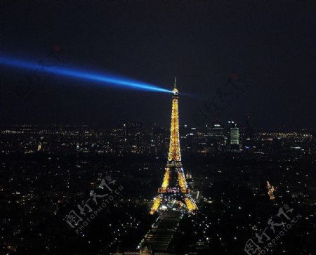 巴黎埃菲尔铁塔战神广场夜景图片